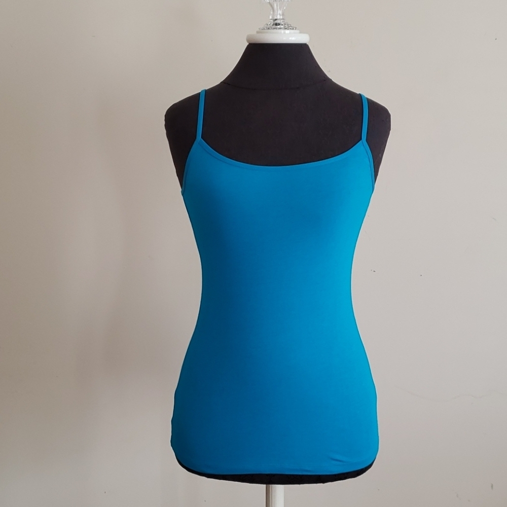 BLUE Tank Top Active Basics Medium NWOT, nev